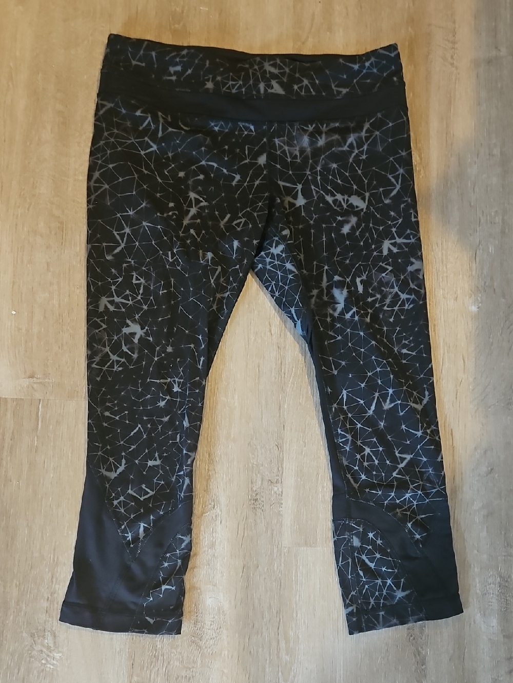 Lululemon Cropped Leggings Size 8